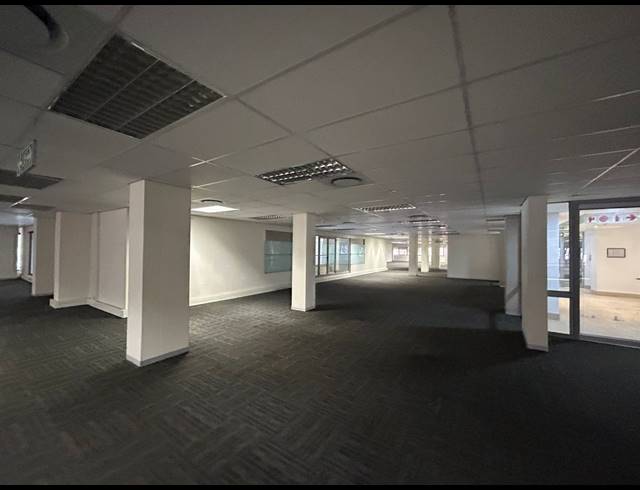 1,929M² OFFICE TO LET IN SANDTON CENTRAL